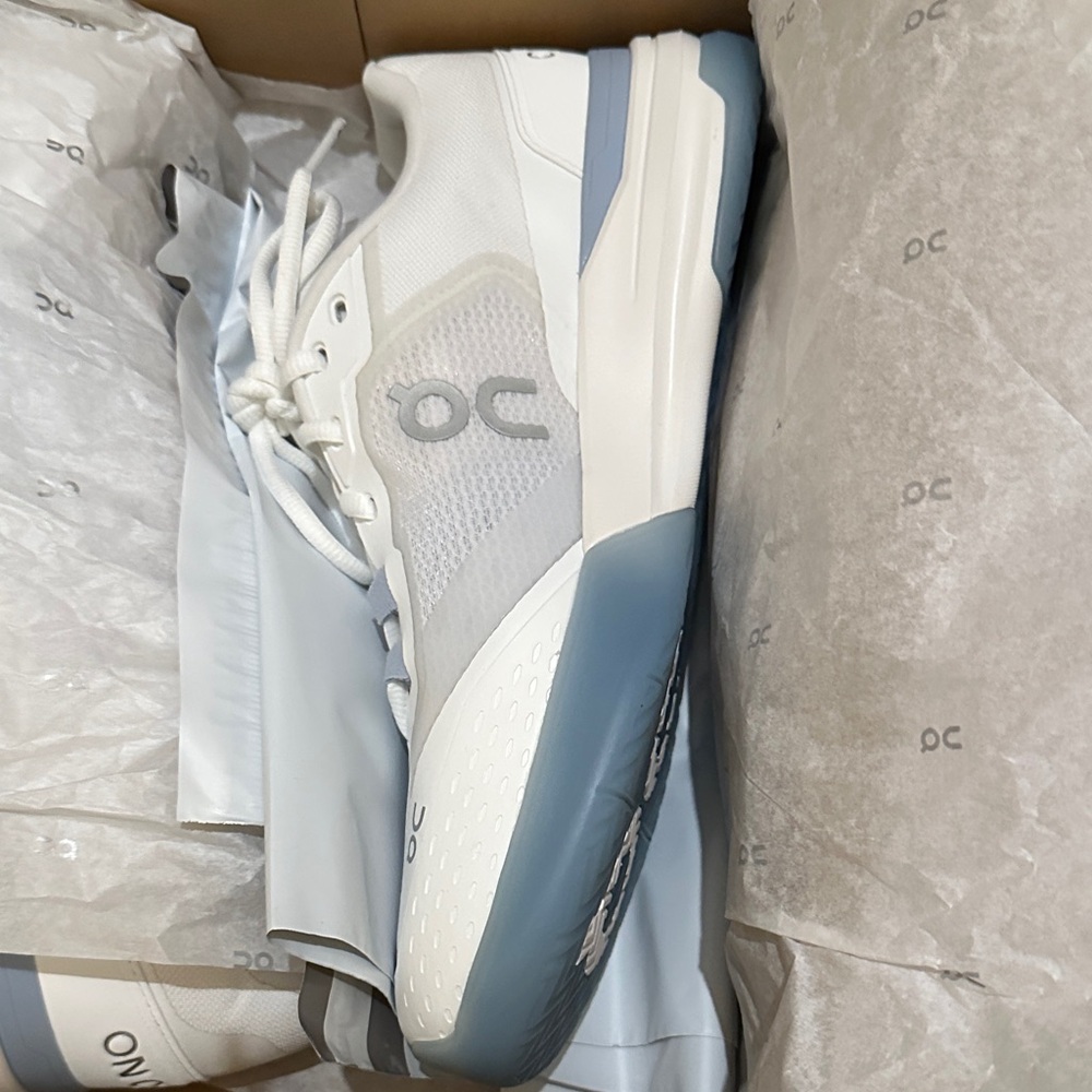 THE ROGER ADV Pro White Athletic Shoes - Picture 4 of 6